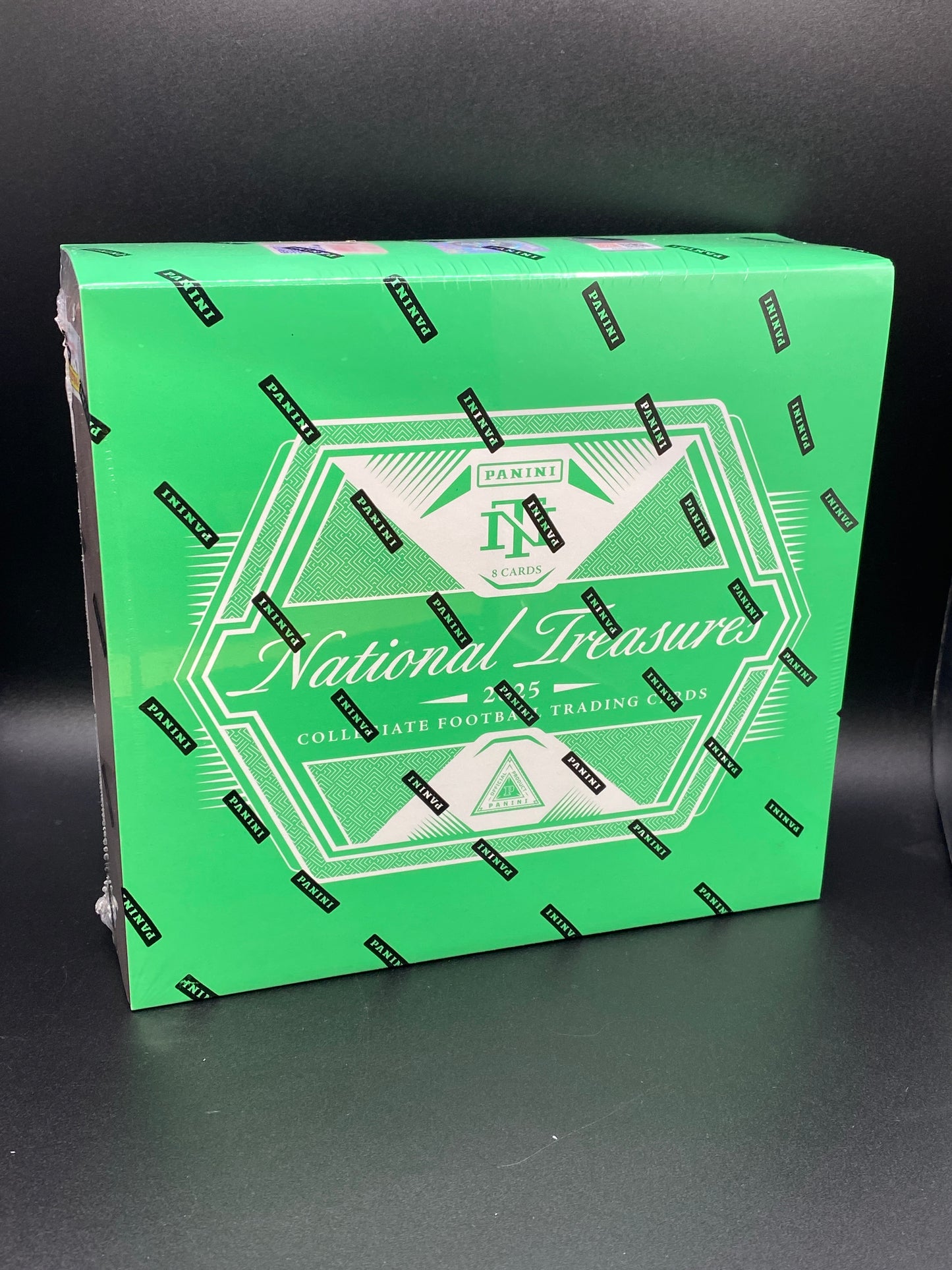 2025 National Treasures Collegiate Football Trading Cards