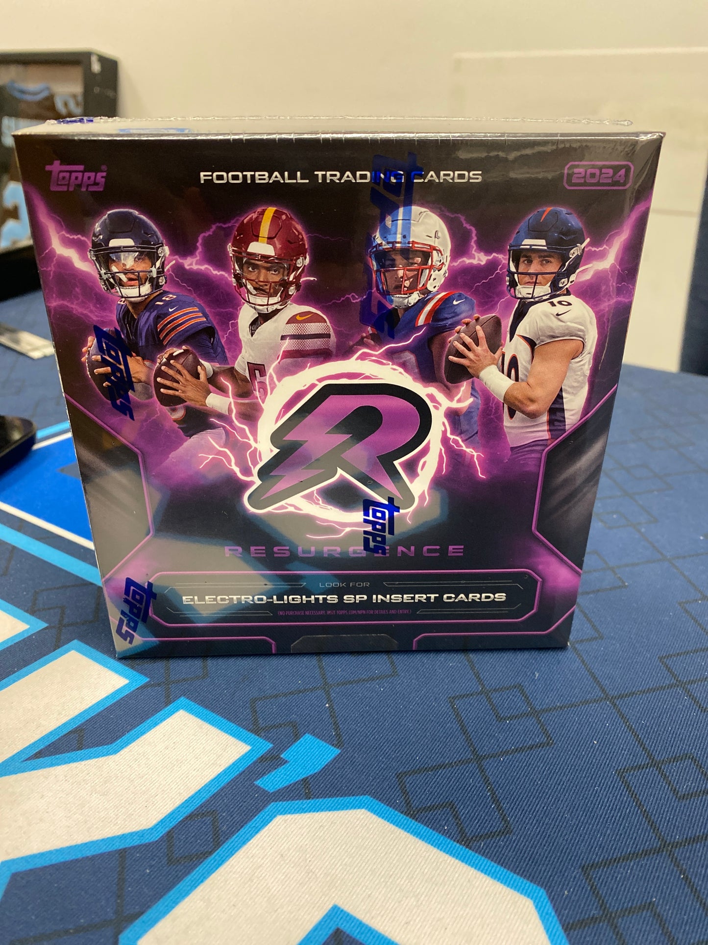 2024 TOPPS Resurgence Mega Box