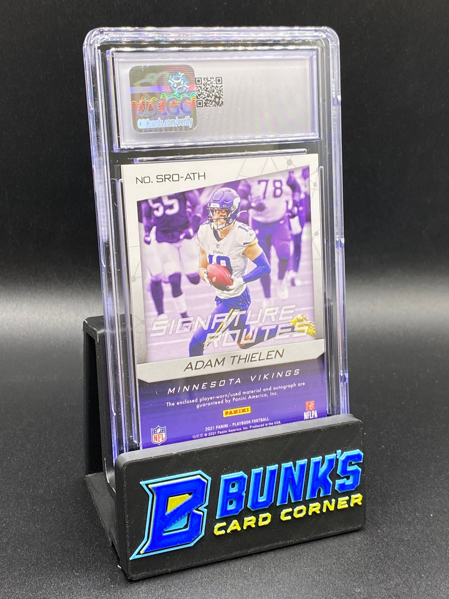 2021 Adam Thielen Platinum Sig 8/10 Patch CGC Auto 9