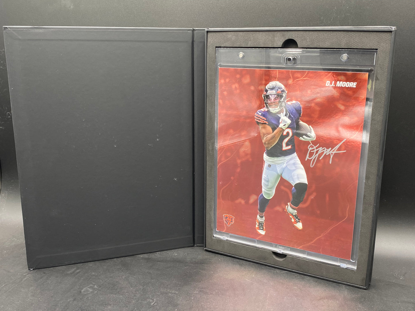 2024 DJ Moore Under Wraps Emanate 1/5 Auto