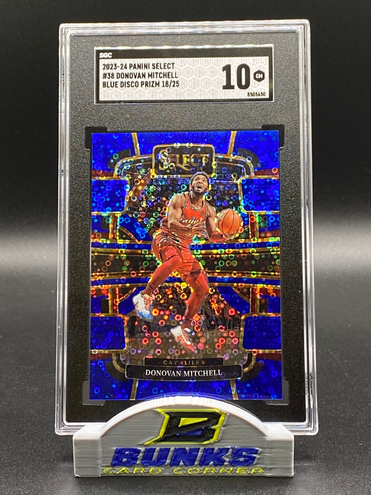 2023-24 Donovan Mitchell Blue Disco Prizm 18/25 SGC 10 (Box 20)