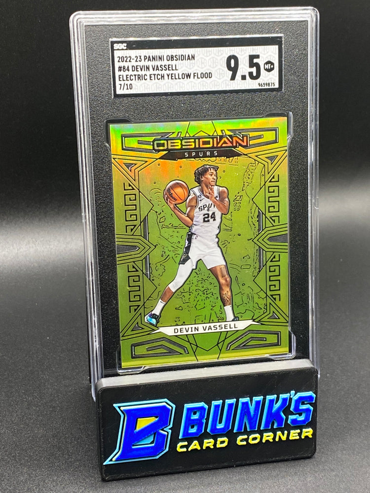2022-23 Devin Vassell Electric Etch Yellow Flood 7/10 SGC 9.5