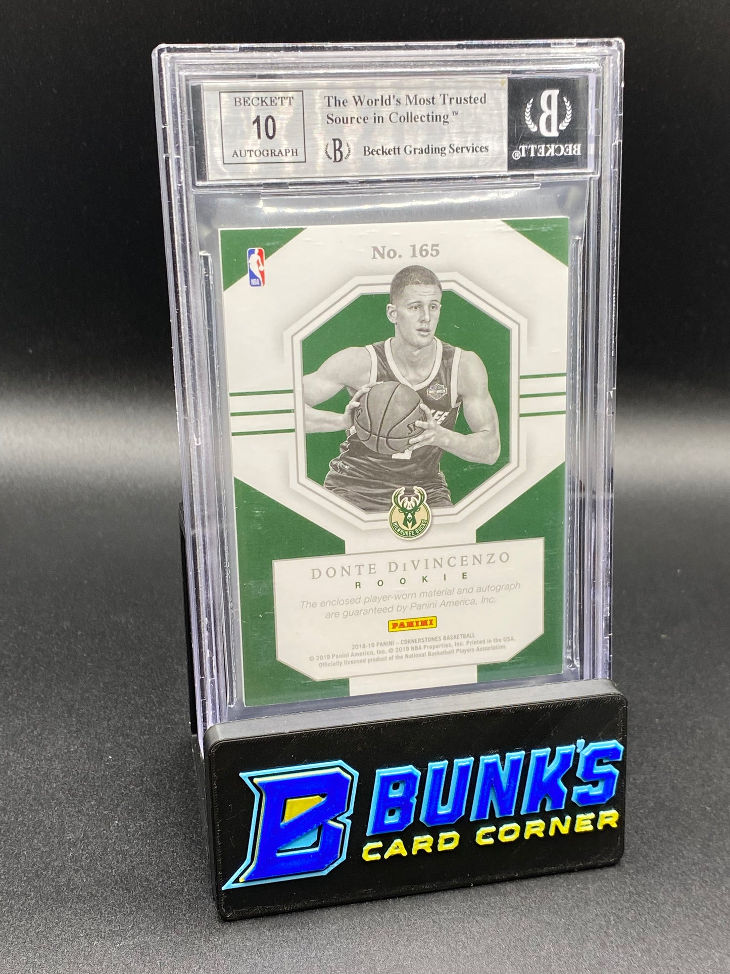 2018-19 Donte Divincenzo Jersey Auto. Beckett 8.5