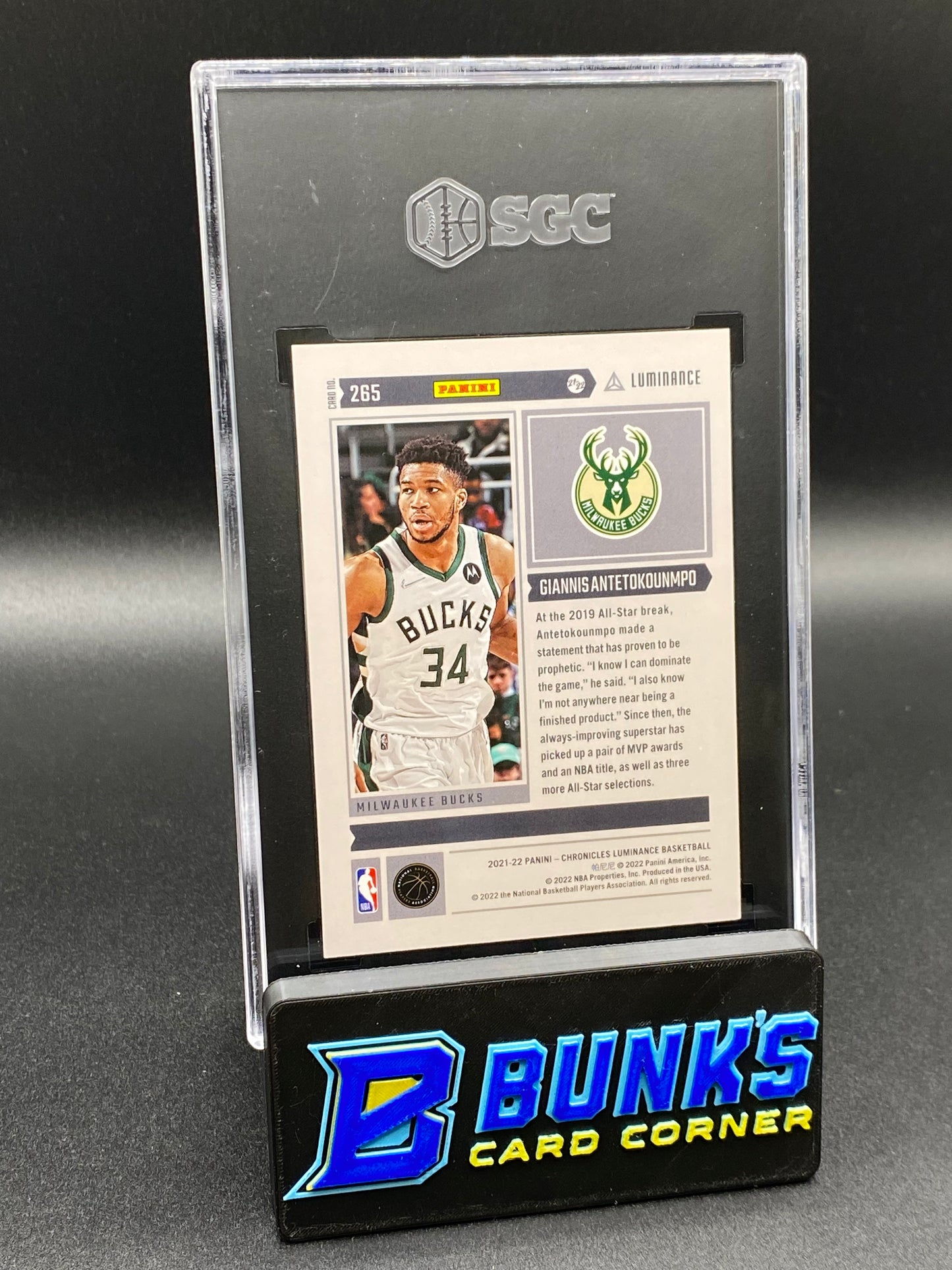 2021-22 Giannis Antetokounmpo Luminance Aisa Gold 5/18 SGC 9.5