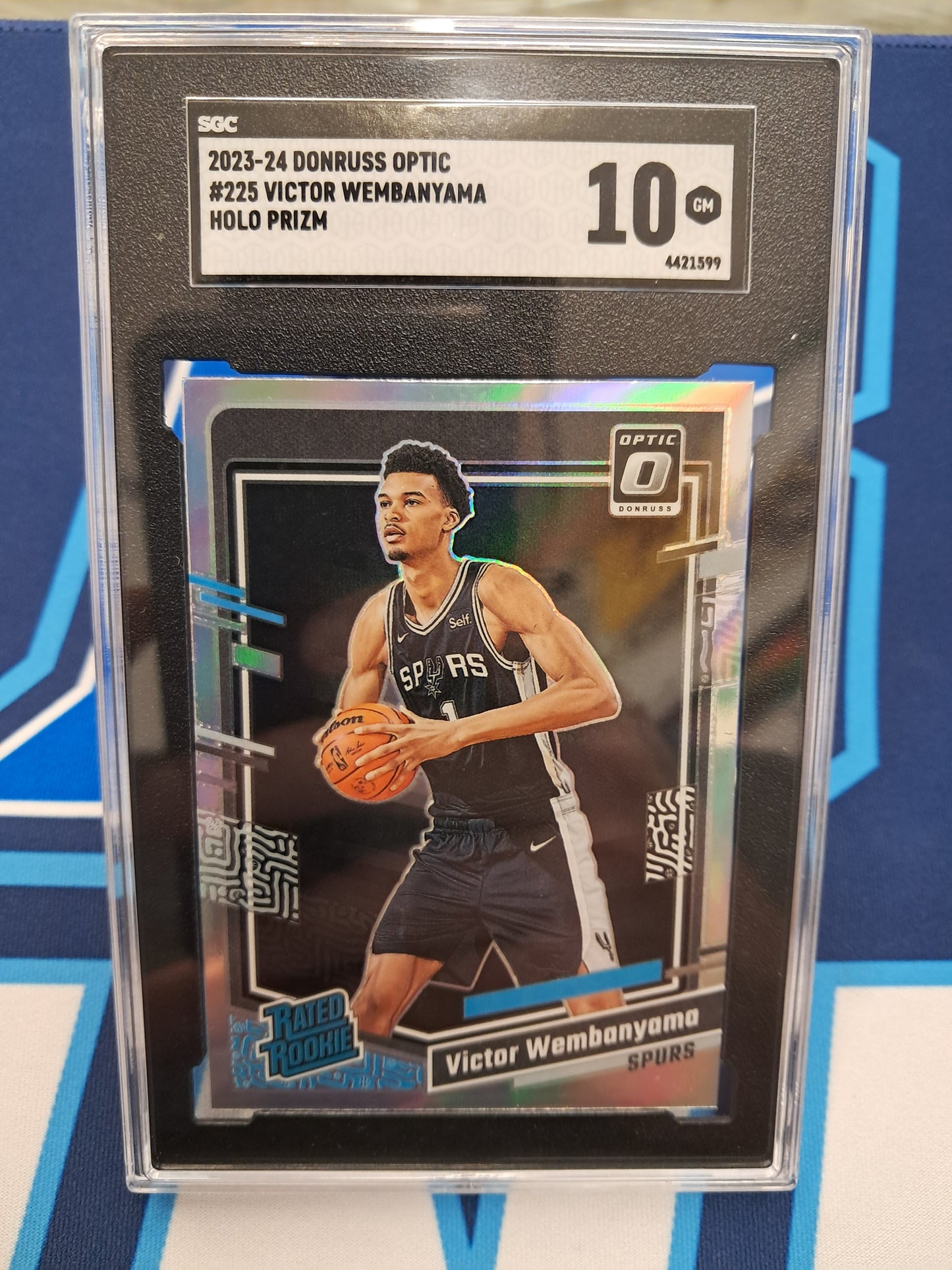 2023-24 Victor Wembanyama Holo Prizm SGC 10