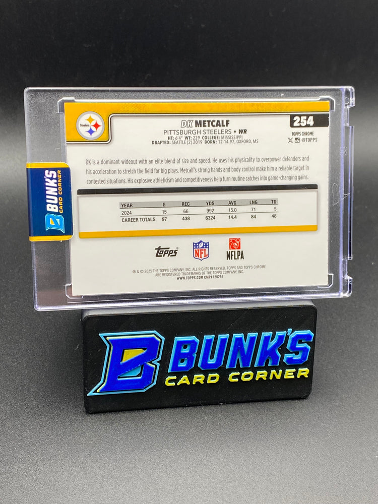 2025 DK Metcalf Topps Chrome Green Scale 40/99