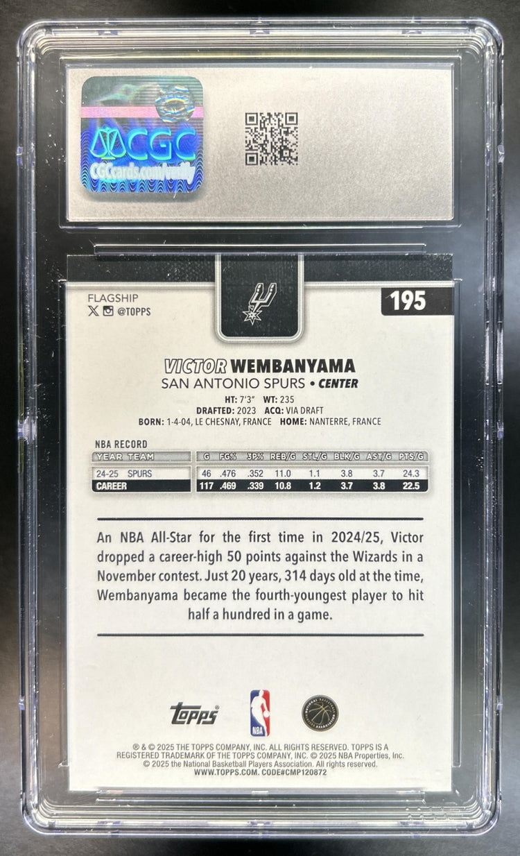 Victor Wembanyama 2025-26 Topps #195 Sandglitter Spurs CGC 10
