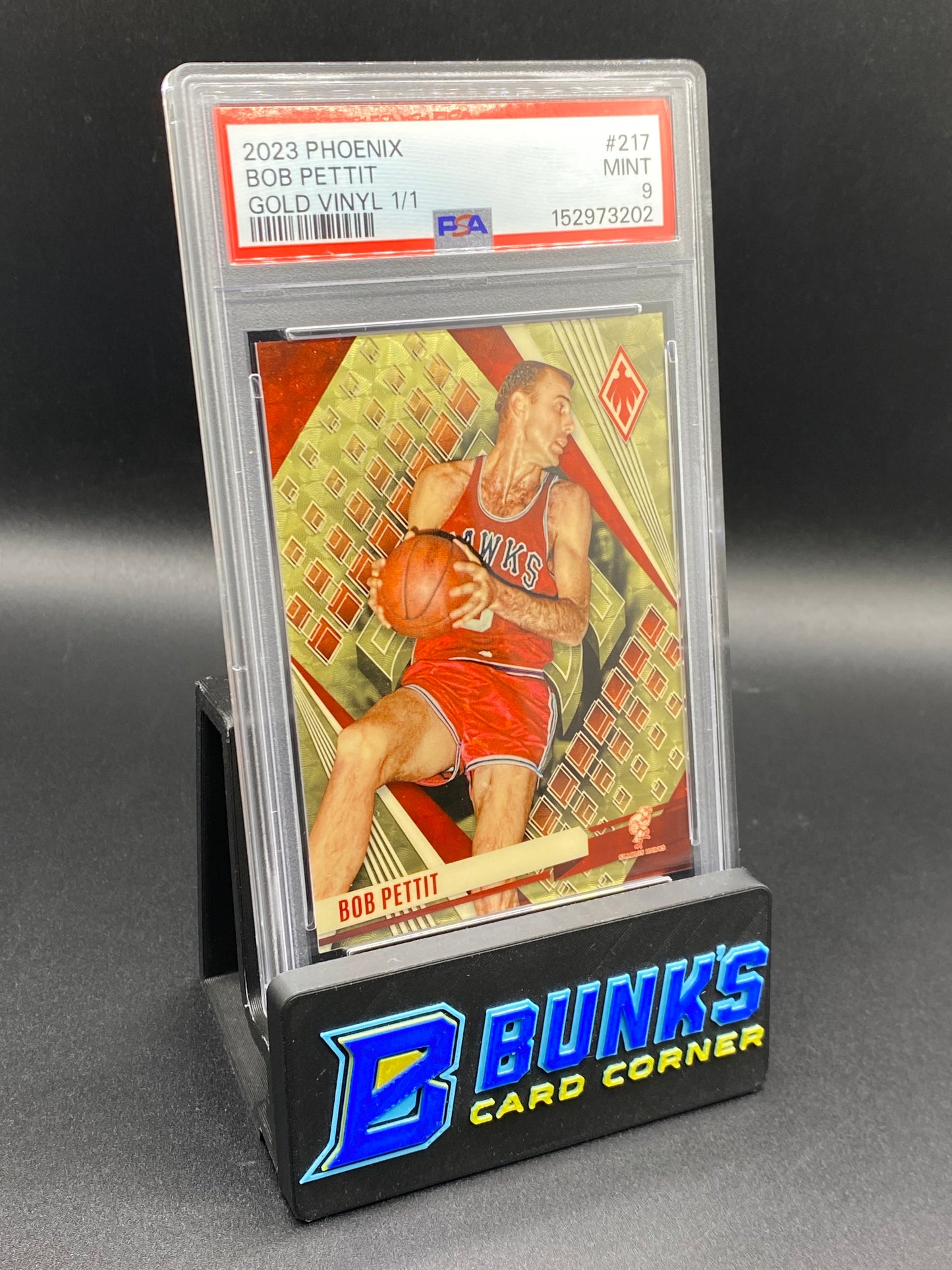 2023 Bob Pettit Gold Vinyl 1/1 PSA 9 HOF