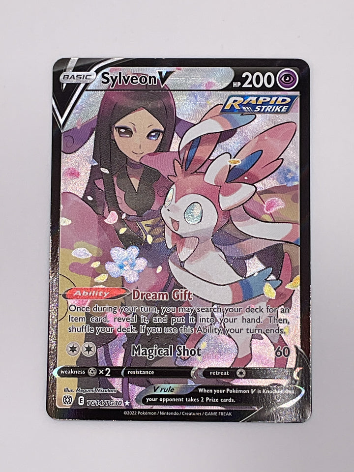 Sylveon V Trainer Gallery Brilliant Stars NM