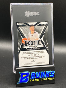2022 Zach Edey Autographed Giraffe Kaleidoscope 1/1 SGC 10/10 (Box 25)