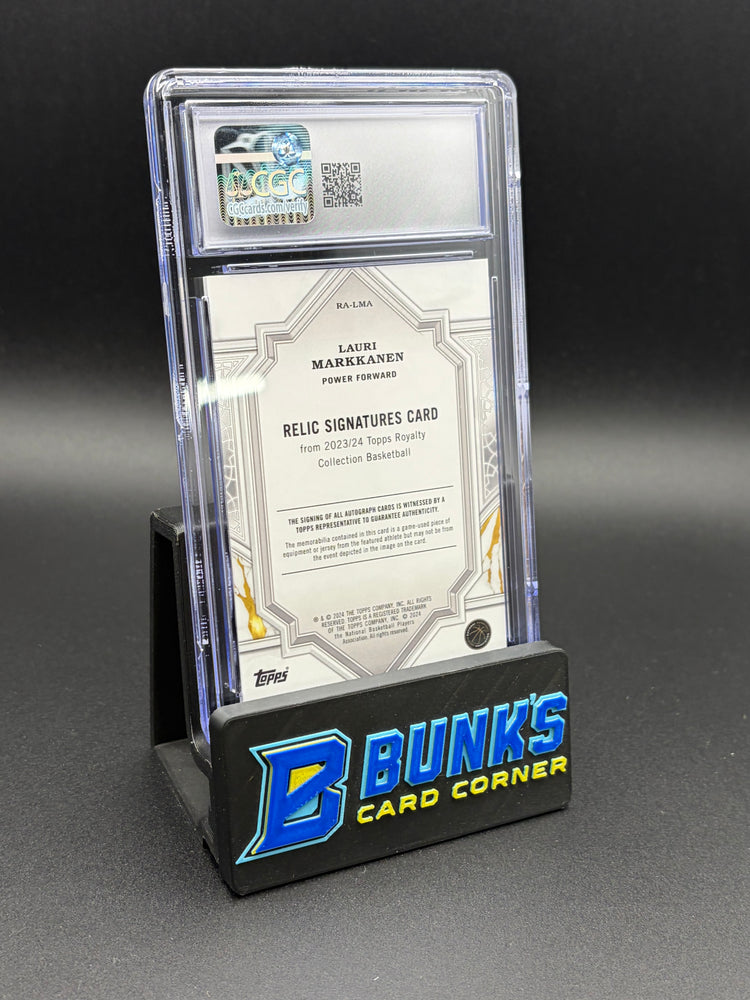2023-24 Lauri Markkanen Relic Signatures Topps Royalty CGC 9 Auto 9 10/21