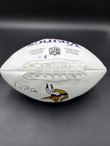 Adam Thielen Auto Beckett Cert Football