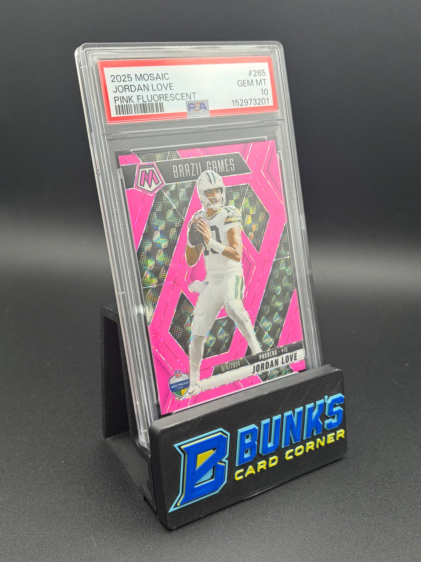 2025 Jordan Love Pink Fluorescent Mosaic PSA 10 6/10