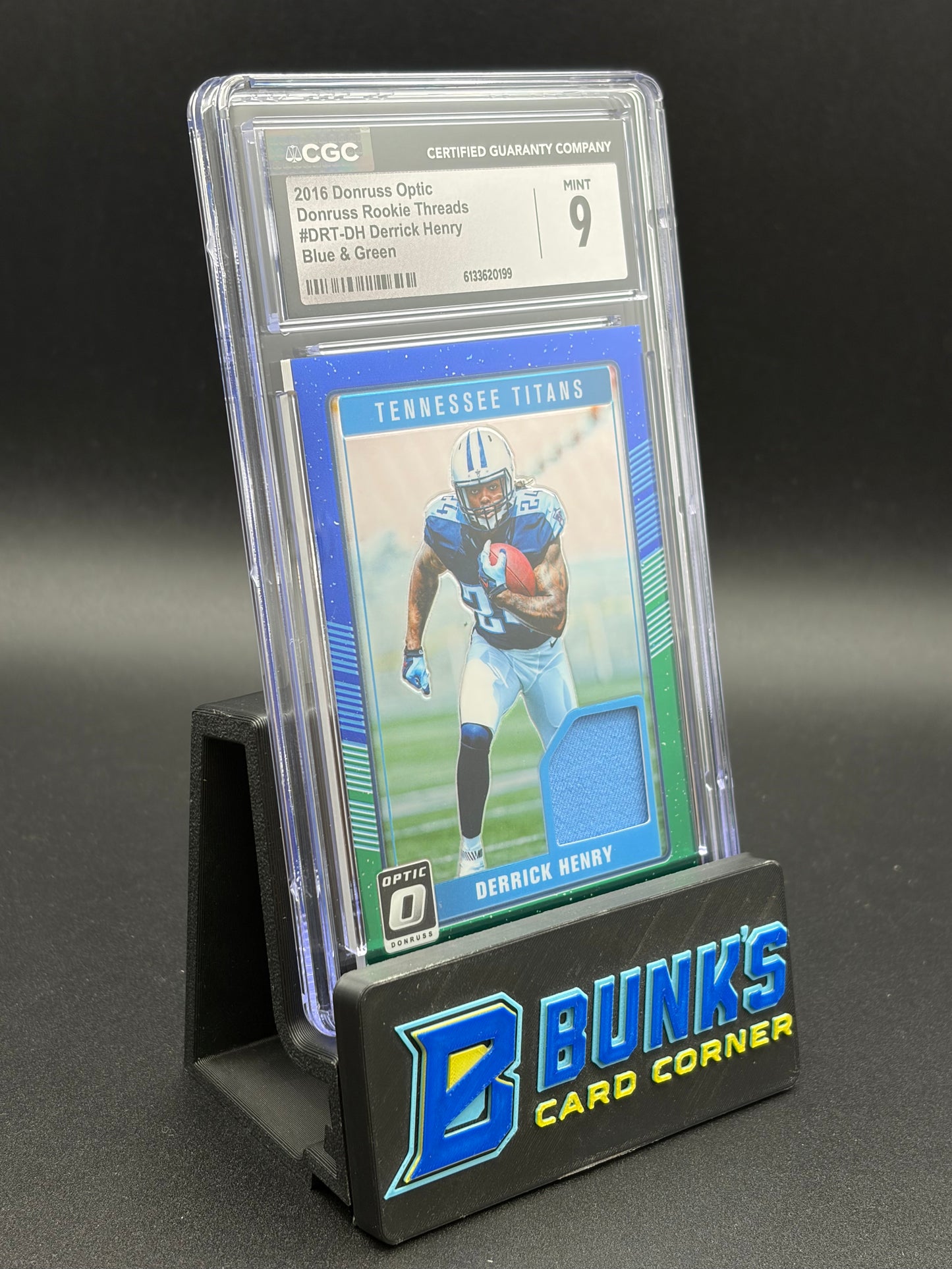 2016 Derrick Henry Blue & Green Donruss Rookie Threads CGC 9