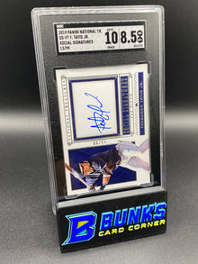 2019 Fernando Tatis Jr. Social Sig. SGC 10/8.5 (Box B57)