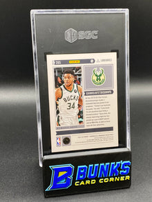2021-22 Giannis Antetokounmpo Luminance Aisa Gold 5/18 SGC 9.5