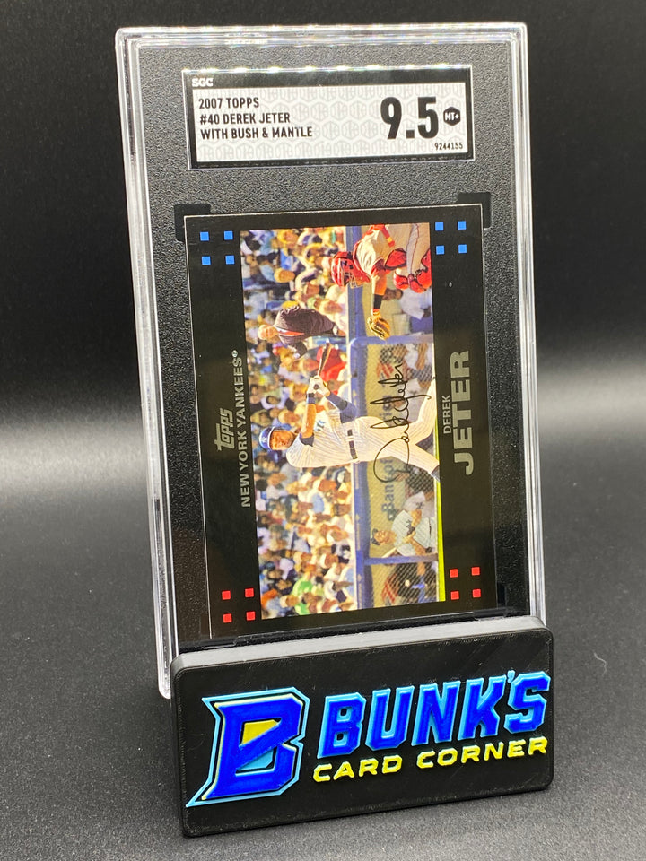 2007 Derek Jeter With Bush & Mantle SGC 9.5