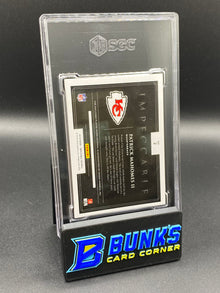 2018 Patrick MaHomes II Material 17/50 SGC 9