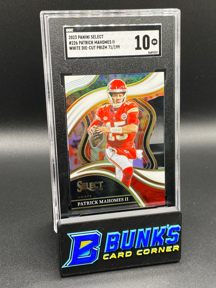 2023 Patrick MaHomes II White Die-Cut Prizm 71/199 SGC 10