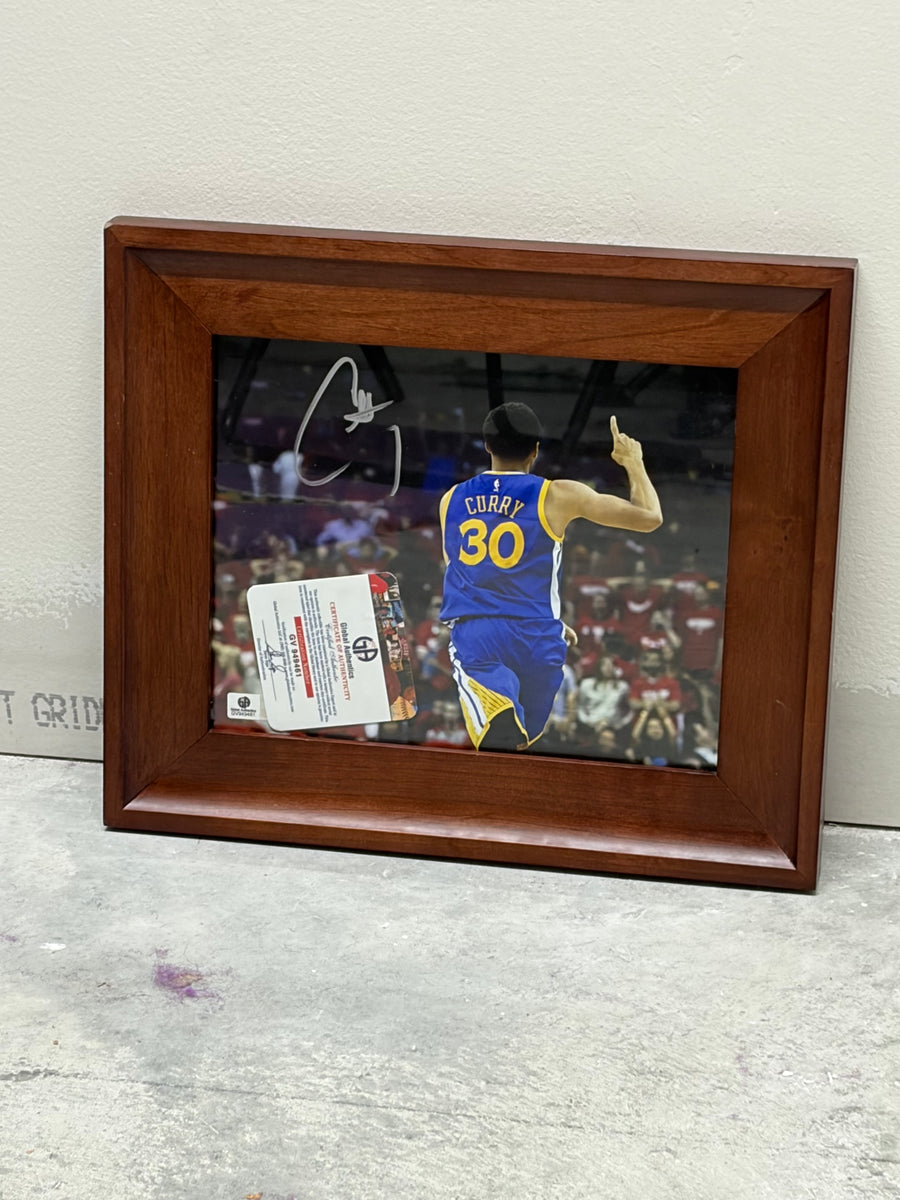 Steph Curry Auto Global AU Frame 11x14
