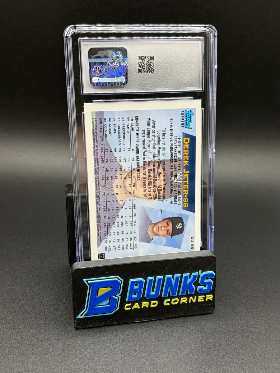 2017 Derek Jeter Green Reprint Relics CGC 9 46/50