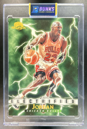 Michael Jordan 1995-96 Skybox Premium #278 Electrified Bulls
