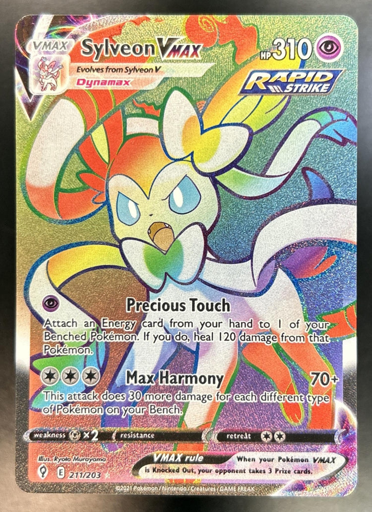 Sylveon VMAX front image