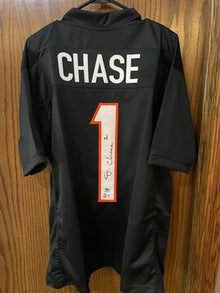 Ja'marr Chase Autographed Jersey 🔥 🐅🐅🔥